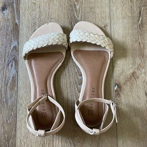 Offline Light tan/cream sandals